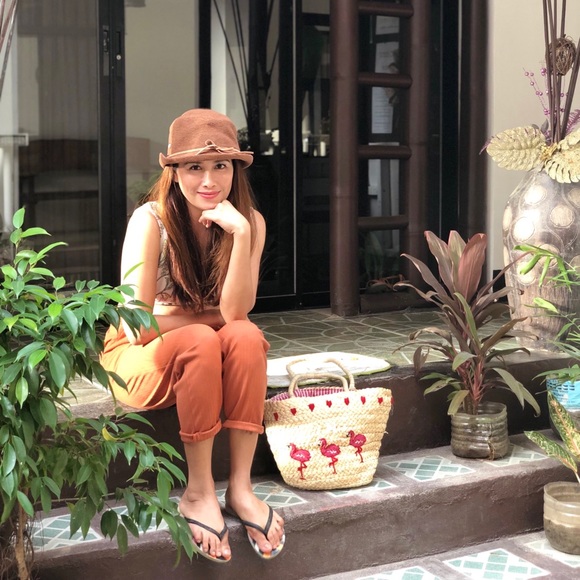 Meet your Posher, Jessica - Picture 2 of 4